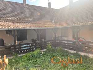 Porodična kuća u srcu Starog Futoga 153m2, HITNO!