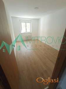 Kompletno renoviran 2.5 stan u blizini bulevara ,socijalnog i ž.stanice  