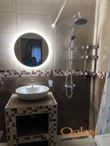 Jednosoban stan 35 m² na Konjarniku – mirna dvorišna strana, niski troškovi, blizu prevoza