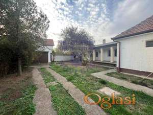 Odlična pozicija kuće u Veterniku.