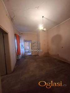 Stan za renoviranje - top lokacija, Vračar-Krunska ID#9263