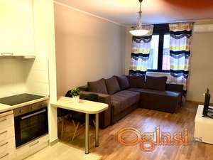 Garsonjera blizu pozorista Novi Sad/ centar