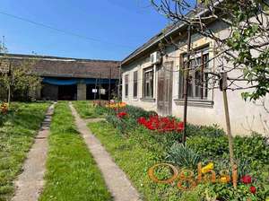 Prodaje se kuca na pocetku Bajskog puta-Subotica