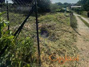 Odličan plac za kuću - Karagača