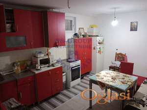 Prodaje se stan kod Bulevara Patrijarha Pavla