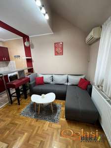 KOMPLETNO NAMEŠTEN DVOSOBAN STAN KOD SAJMA