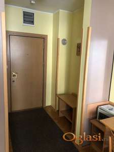 Odlična garsonjera u Stražilovskoj