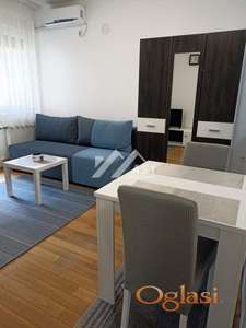 Izdaje se prelep jednoiposoban stan - Kraljev park !! ID#6633
