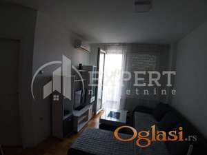 Izdaje se stan na keju!