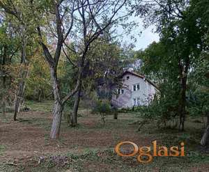 Kuća sa prelepim dvorištem - 159m2