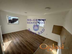 Nov useljiv dvoiposoban stan!