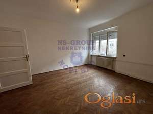 Trosoban stan na potezu Keja