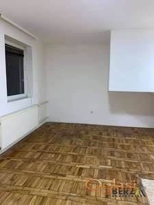  KOMFORNA GARSONJERA NA TELEPU, KOD BULEVARA PATRIJARHA PAVLA