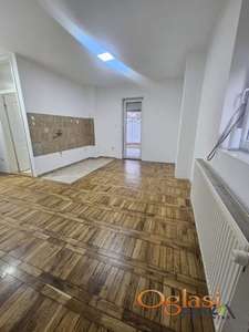 KOMFORNA GARSONJERA NA TELEPU, KOD BULEVARA PATRIJARHA PAVLA