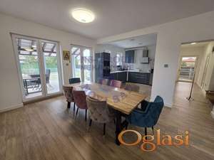 Porodična kuća u mirnom i lepom delu Sajlova!