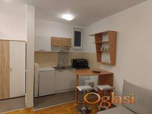 Potpuno renoviran stan u samom centru grada