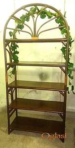 Kvalitetan vintage еtažerka  nameštaja od ratana