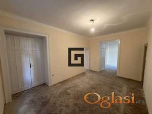 Odličan salonac, Šantićeva, 91m2,3.5 ID#1822