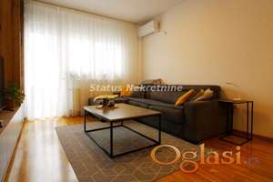 Petrovaradin-Nov,Odličan Trosonab stan-sa svojim Parkink Mestom