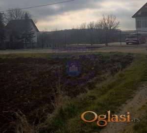 Odličan plac na vrlo povoljnoj lokaciji.