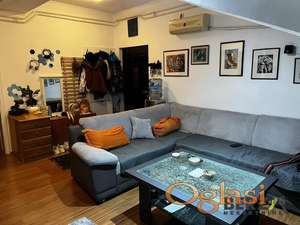 NAMEŠTEN DVOIPOSOBAN STAN - STARI GRAD