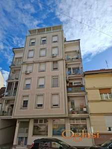 ODLICNA GARSONJERA U STROGOM CENTRU GRADA