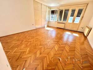 Gornji Dorćol 85m2,dve spavaće,nenamešten ID#2983
