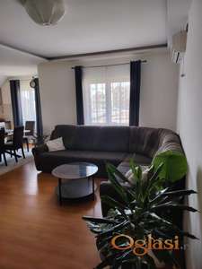 Kuca 295m2 Novi Banovci