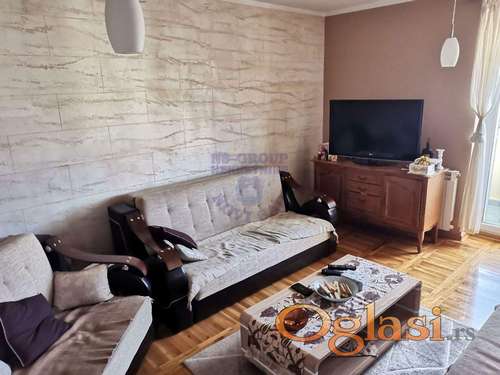 Fantastičan četvorosoban stan na Bulevaru Evrope 99m2