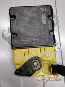 Audi a3 v8 airbeg centrala 2012-2020 Originalni delovi  Moguca ugradnja delova  Alfa Romeo 147-156-166-159-GT-MiTo-Giulietta Fiat bravo 2 - croma -grande punto -multipla 2 -punto 3 -stilo-idea Freemont Panda 3 500L 500 Lancia ypsilon-delta-musa-lybra Volkswagen Golf 6  Audi a3 2012-2020  Ukoliko zelite da porucite Posaljite poruku preko sms poruke ili pozovite na telefon 0616115961