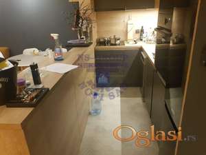 Odličan četvoroiposoban stan na Grbavici! 99m2