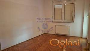 Trosoban stan u Centru