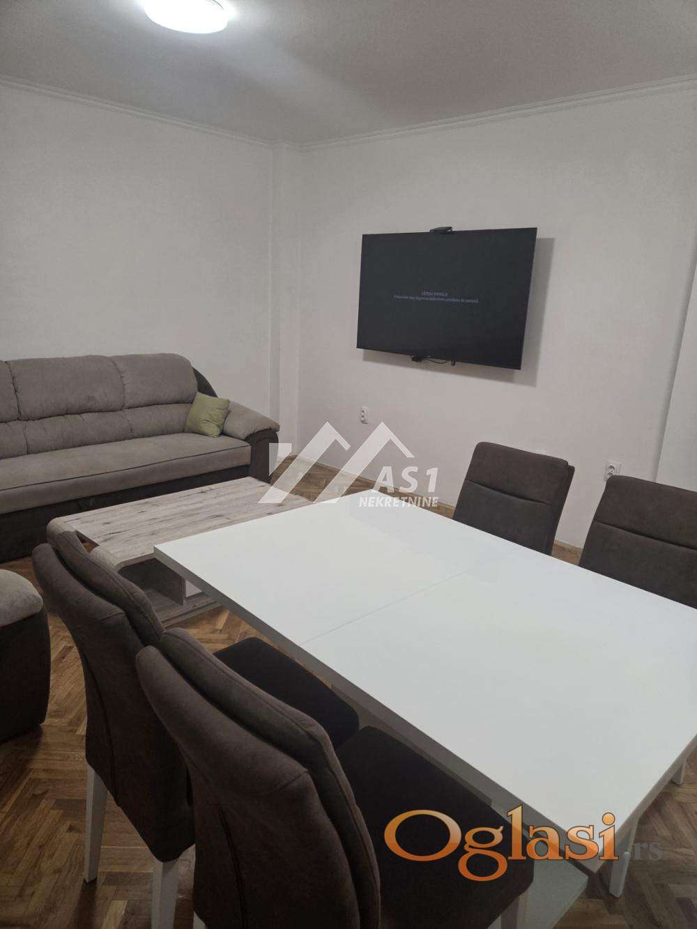 Izdajem Pet Friendly dvosoban komforan stan na Limanu IV !!! — fotografija