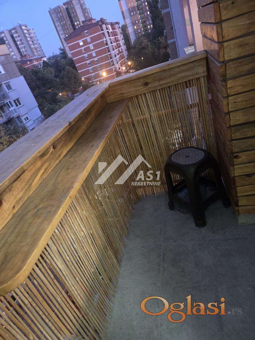 Izdajem Pet Friendly dvosoban komforan stan na Limanu IV !!! — fotografija