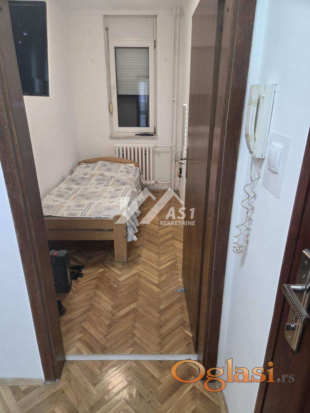 Izdajem Pet Friendly dvosoban komforan stan na Limanu IV !!! — fotografija