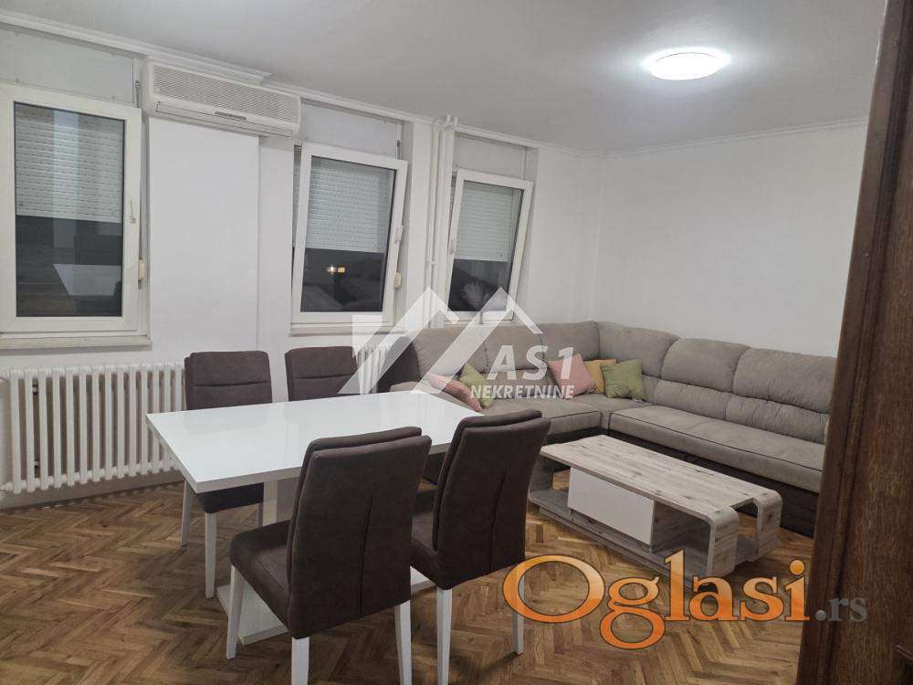 Izdajem Pet Friendly dvosoban komforan stan na Limanu IV !!! — fotografija