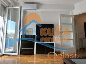 Izdaje se stan u blizini Čaira!