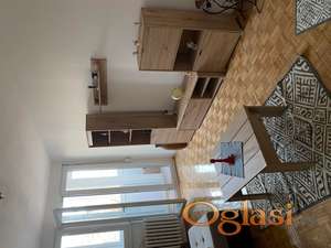 Izdaje se dvoiposoban stan, Kej, Centar, 78m2, namesten, renoviran.