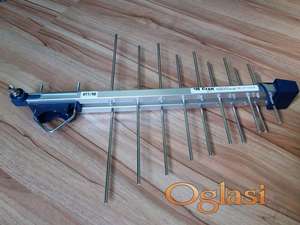 Antena za tv. Ima konektor sa navojem