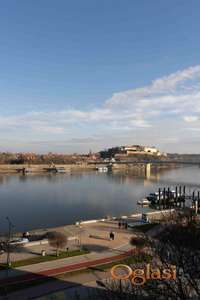 Pogled na Tvrđavu i Dunav