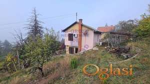 - Vikend kuća - Čardak 977m2 plac -