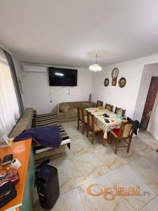 Novi Karlovci kuća 100m2 na imanju 60ari HITNO!