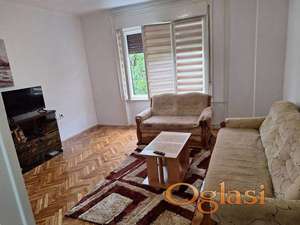 Izdaje se komforan, dvosoban stan na sjajnoj lokaciji