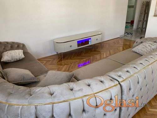 Odličan petosoban duplex na Bulevaru Evrope