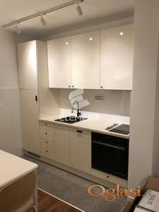 Izdaje se jednoiposoban stan sa garazom!