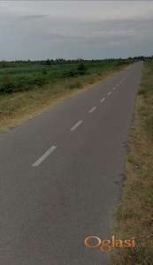 Uknjižen plac 570m2, zemljište u gr.području, P+1+PK - Futog