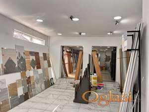 Poslovna zgrada 990m2 na placu 2500m2, Hitno!