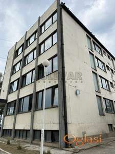 Izdaje se poslovna zgrada u Prokuplju, 1590m2!