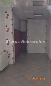 Centar-Uknjižen Ulični Lokal 25 m2 blizu Bulevara-065/385 8880