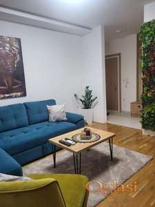 PRELEP NOV STAN U NOVOJ ZGRADI, ODMAH USELJIV , NISKI RAČUNI